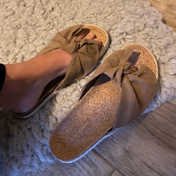 AMERICAN EAGLE SLIDES - Picture 2 of 2